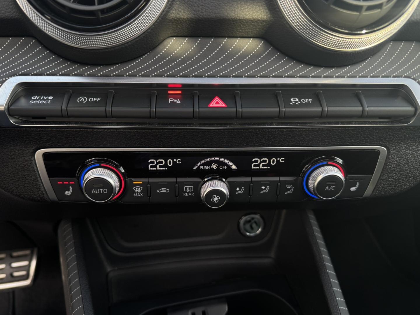 Image about Audi Q2 S line plus 35 TFSI 110 kW (150 ch) S tronic