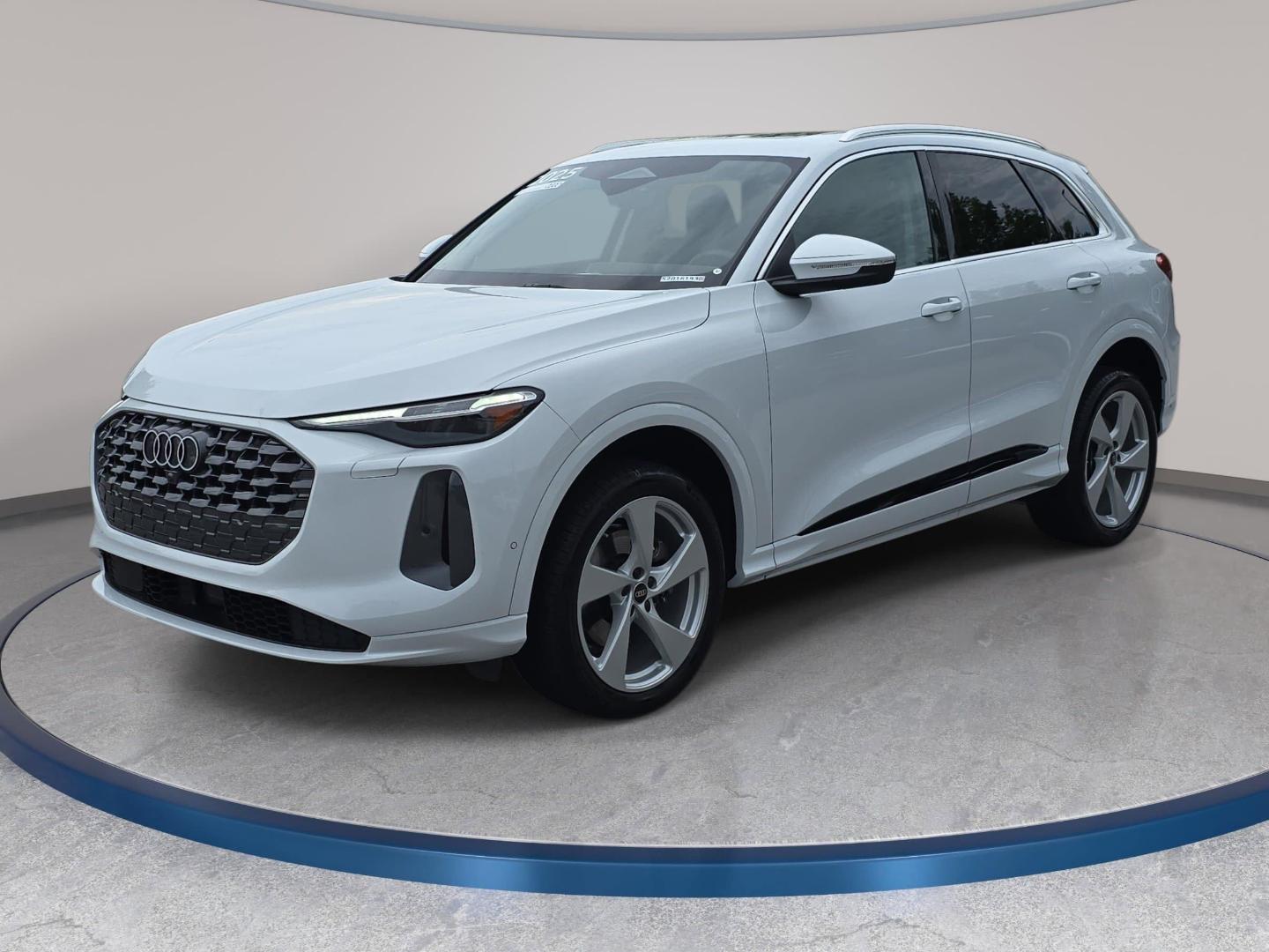 2025 Audi Q5 40 Premium Plus's photo