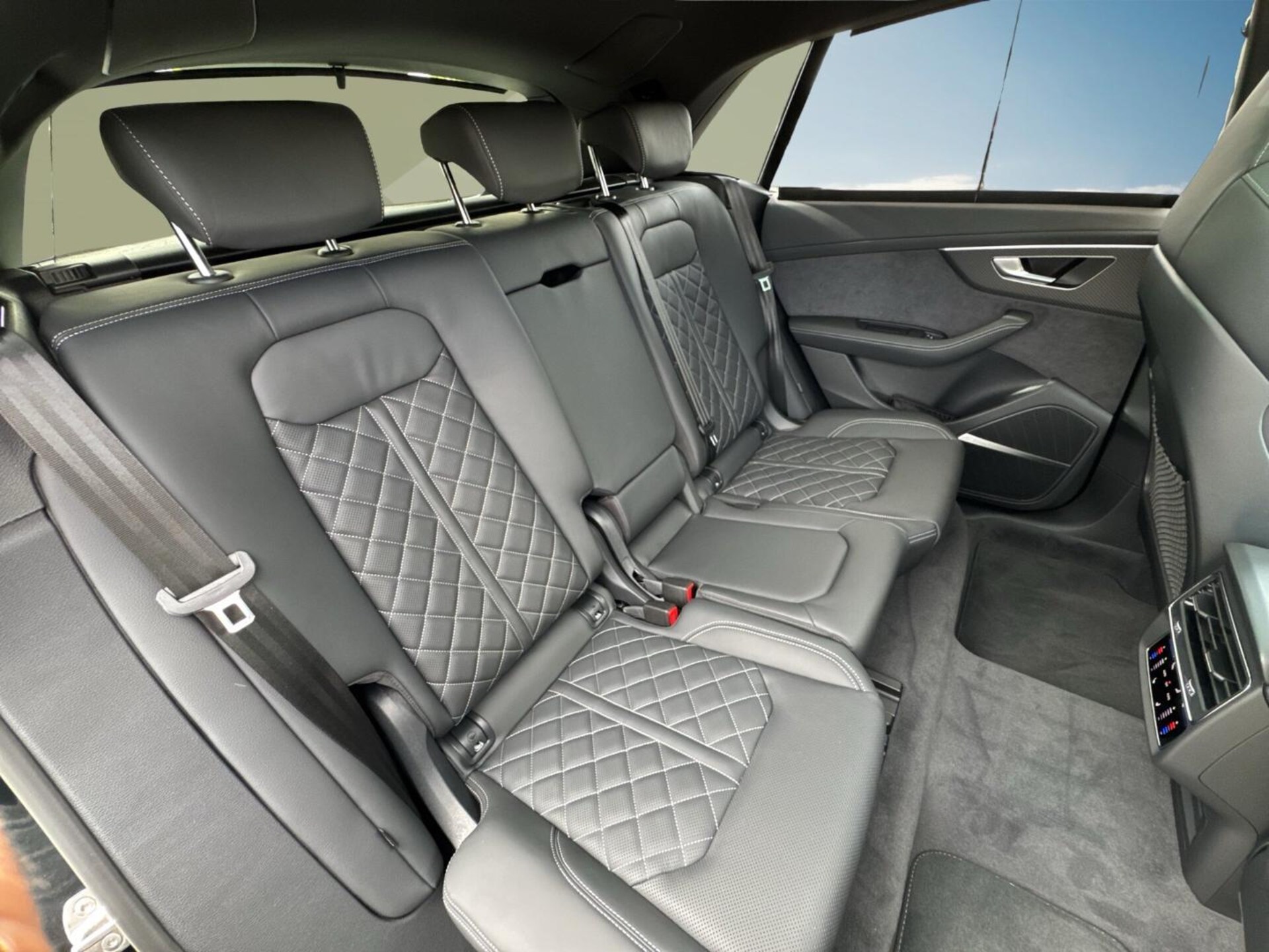 Audi SQ8 SUV