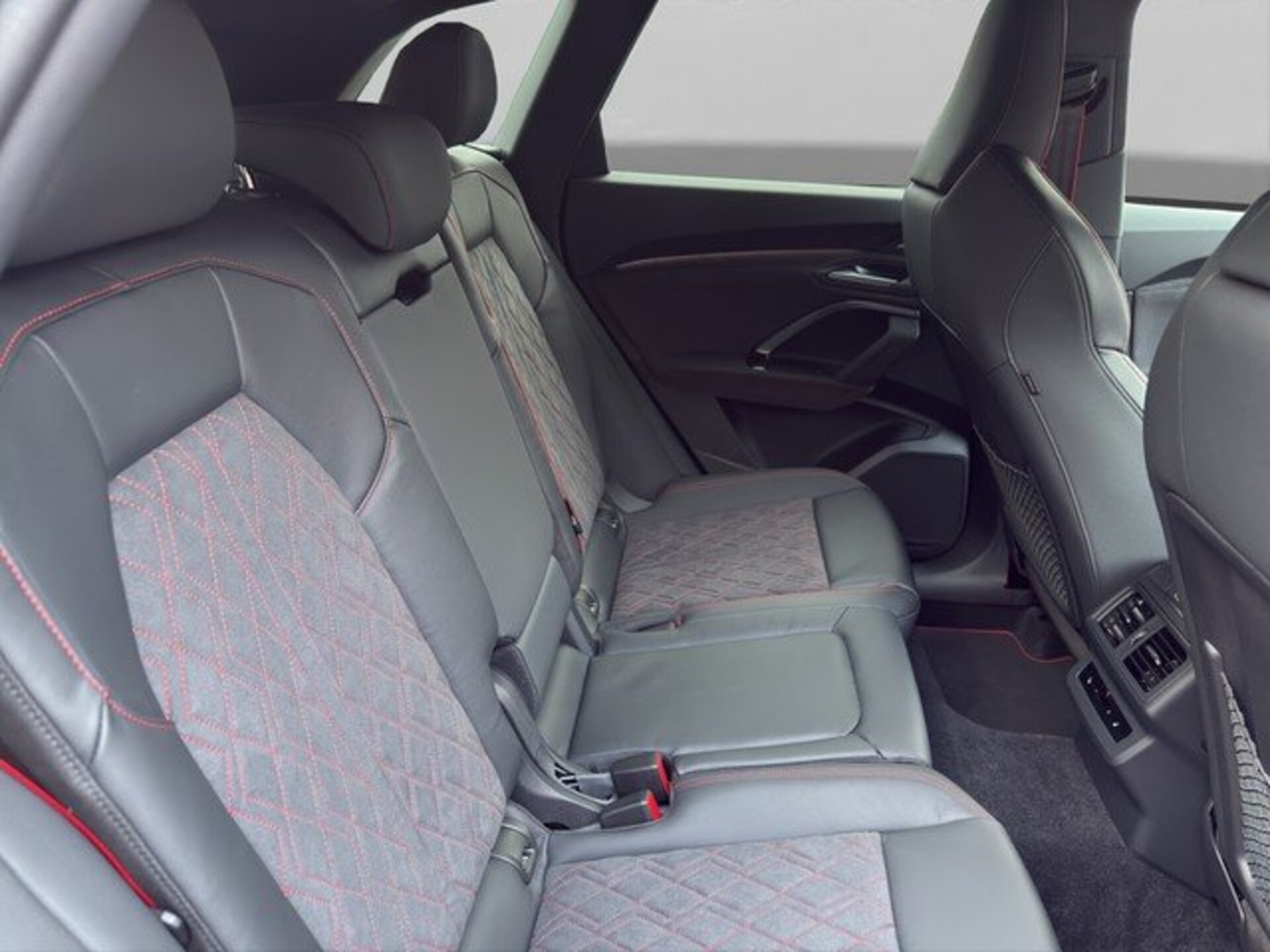 Audi Q5 SUV edition one