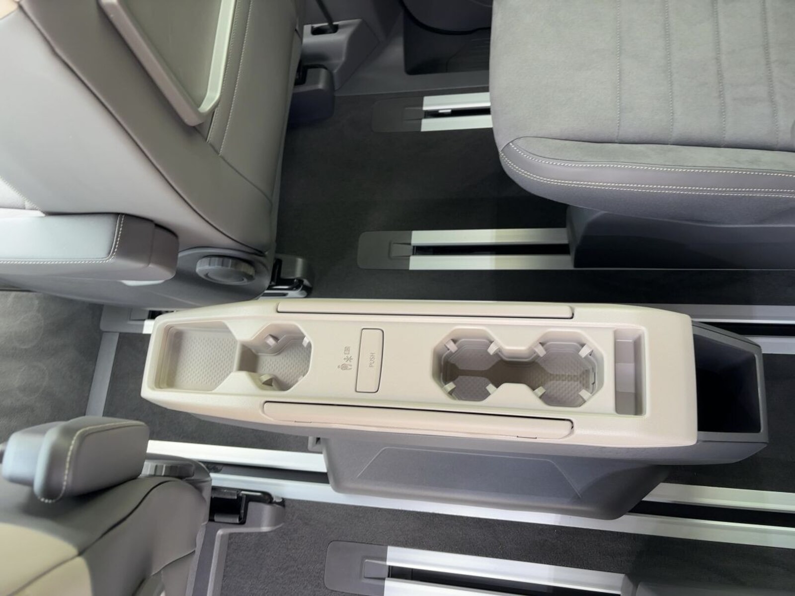 Volkswagen Multivan – Bild 16