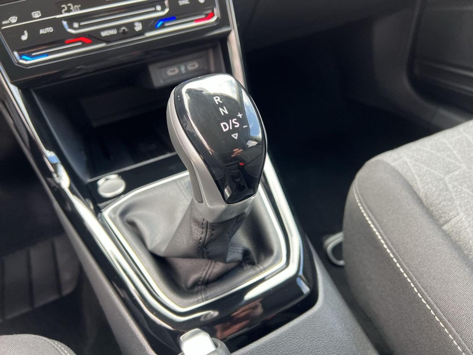 Volkswagen T-Cross – Bild 15