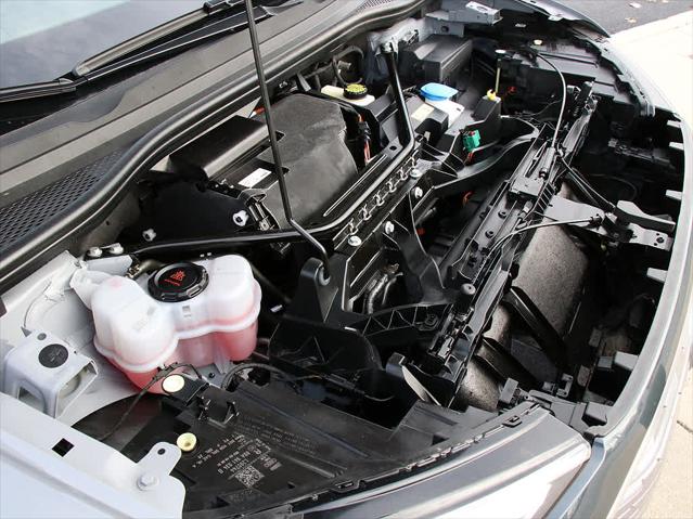 2022 AUDI Q4 - Image 40