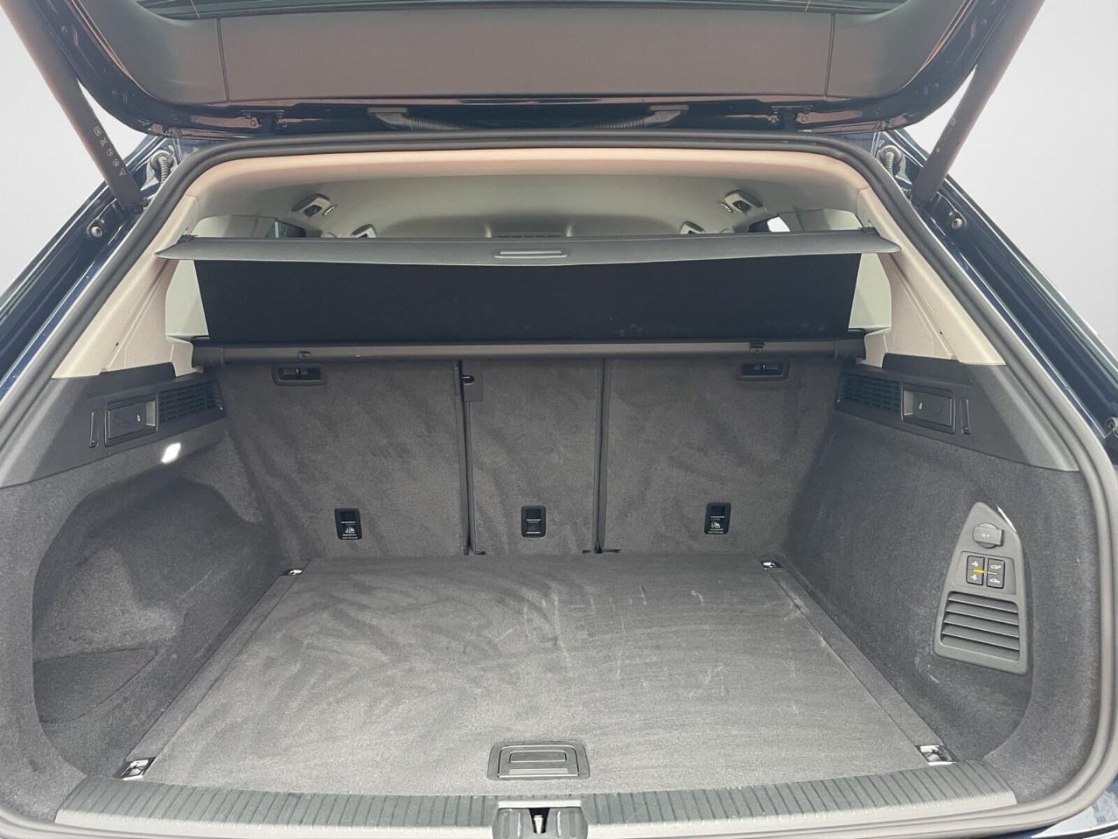 Volkswagen Touareg – Bild 13