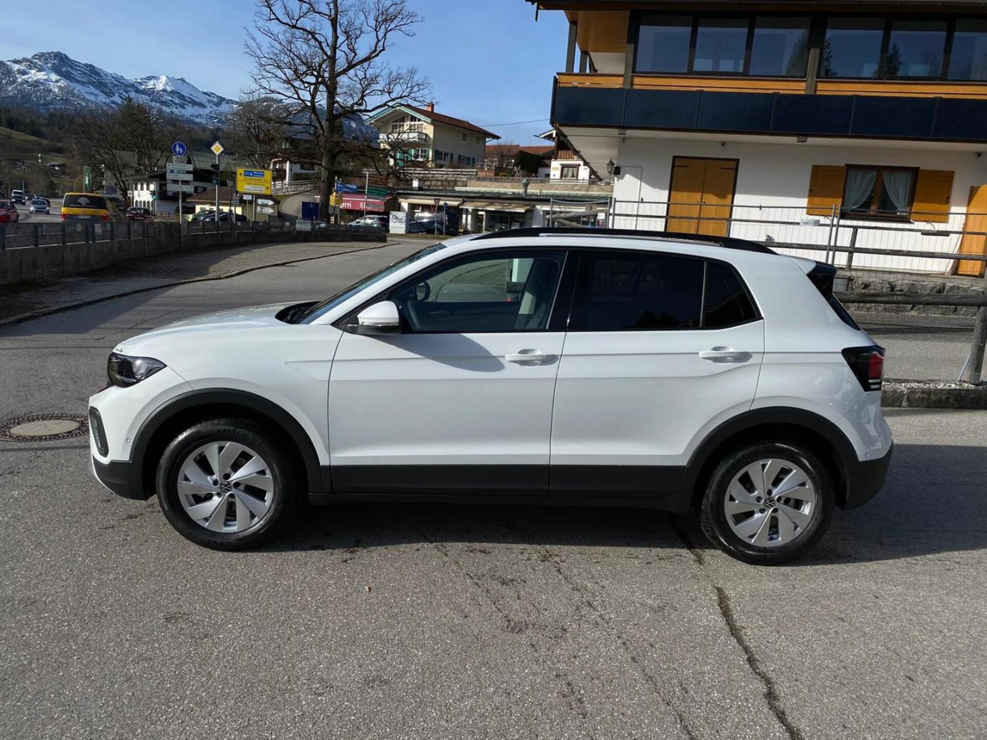 Volkswagen T-Cross Life