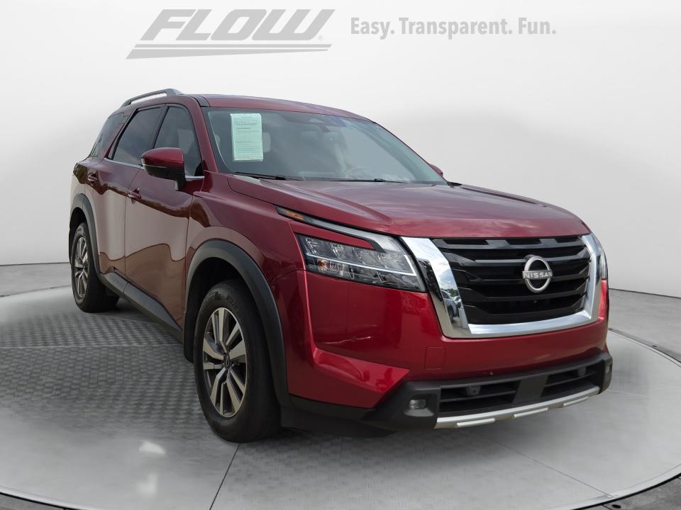 2022 Nissan Pathfinder SL 4WD's photo
