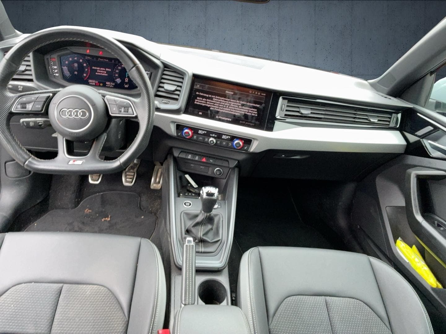 Bild über Audi A1 allstreet 25 TFSI Schaltgetriebe - für weitere Informationen kontaktieren Sie den Audi Partner
