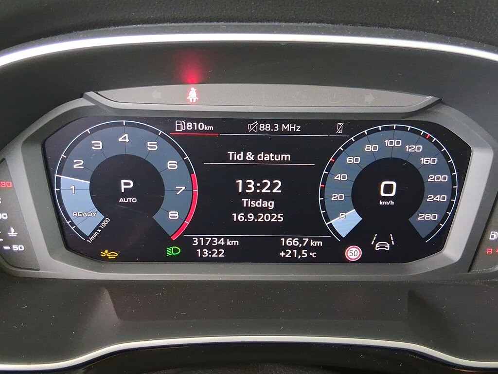 Bild som visar&nbsp;Audi Q3&nbsp;Q3 35 TFSI advanced 150 hk S tronic - för mer information kontakta din Audi Partner