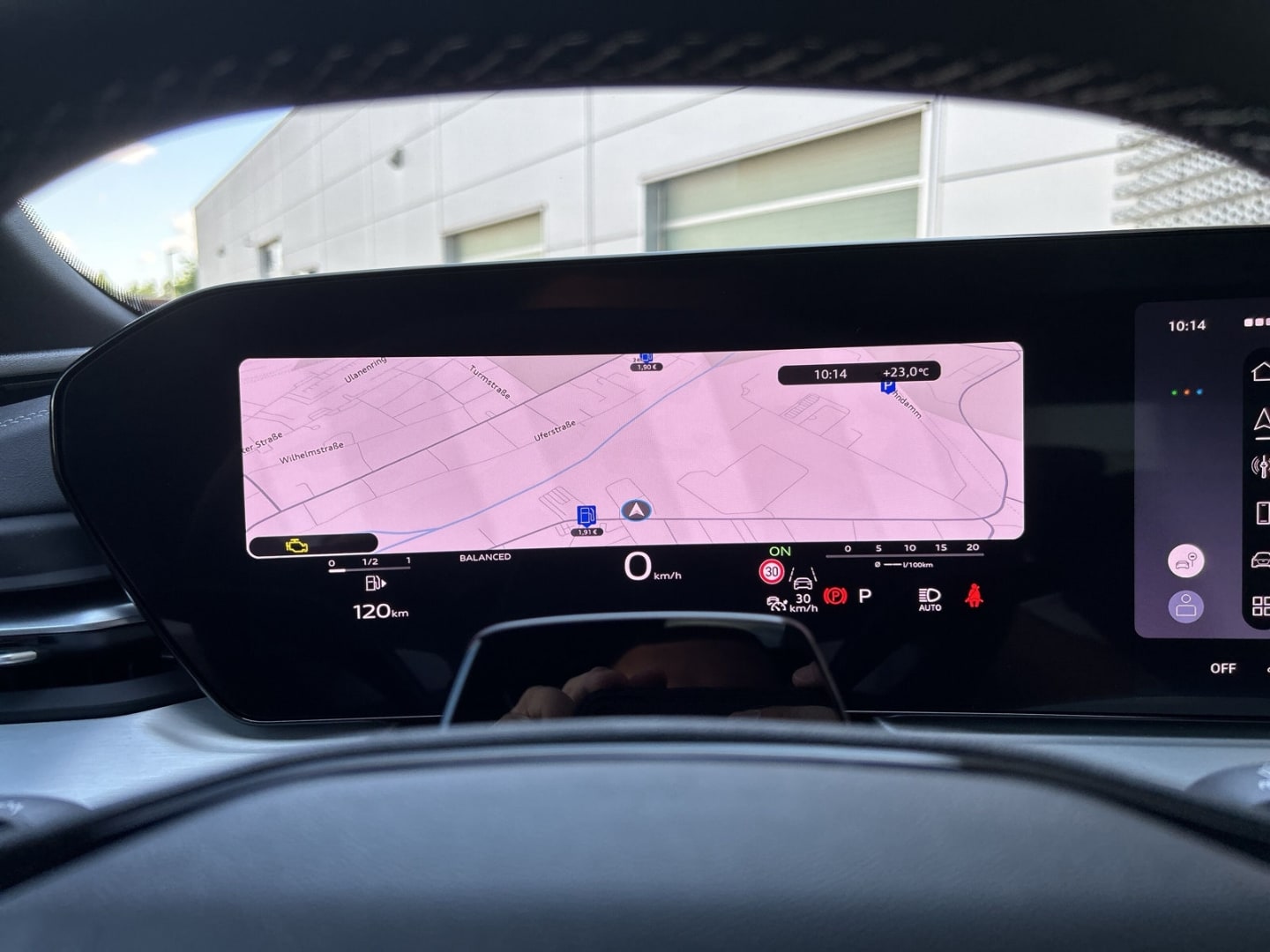 Bild über Audi Q5 SUV TDI quattro 220 kW S tronic - für weitere Informationen kontaktieren Sie den Audi Partner