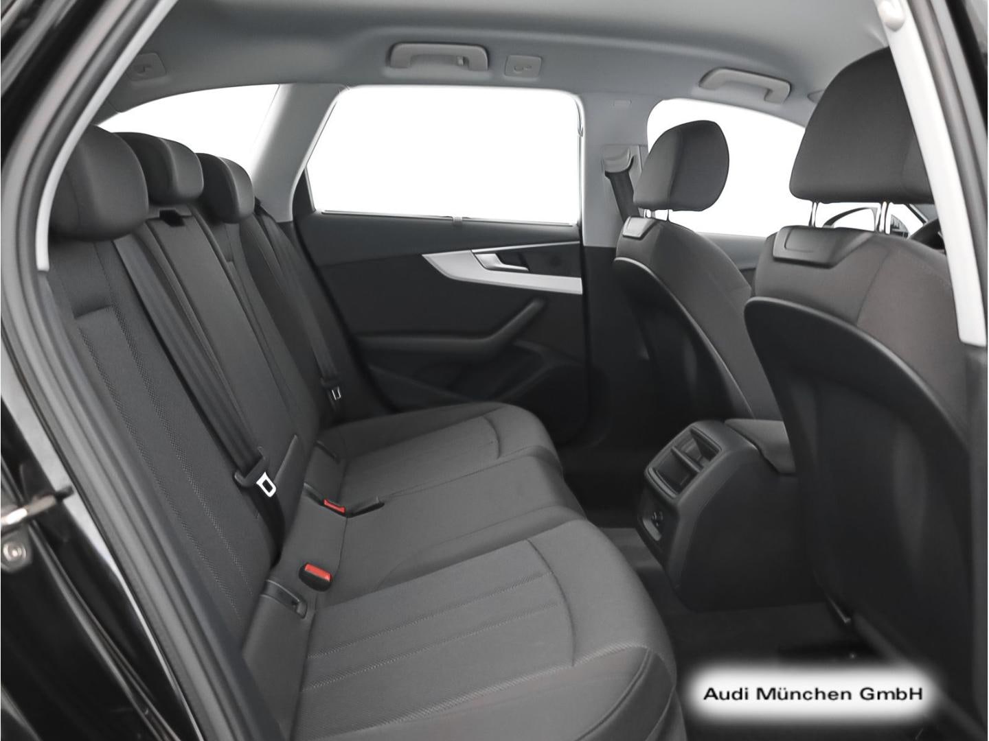 Bild über Audi A4 Avant 35 TFSI S tronic - für weitere Informationen kontaktieren Sie den Audi Partner