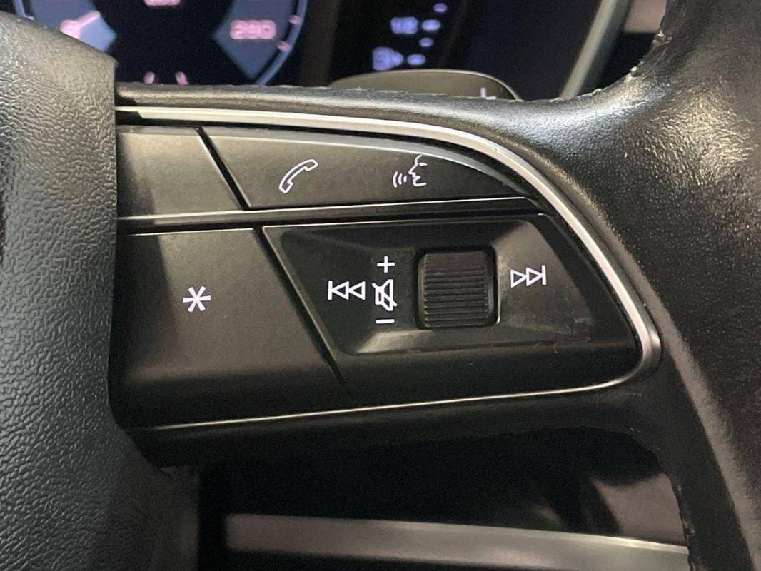 Image about Audi Q3 Design Luxe 35 TDI 110 kW (150 ch) S tronic