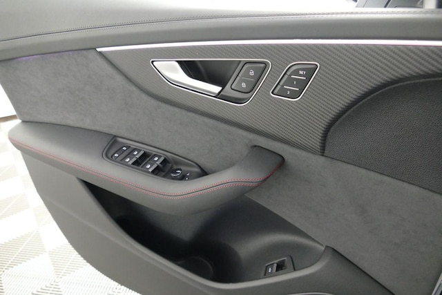 2026 Audi SQ8 Prestige - Photo 13