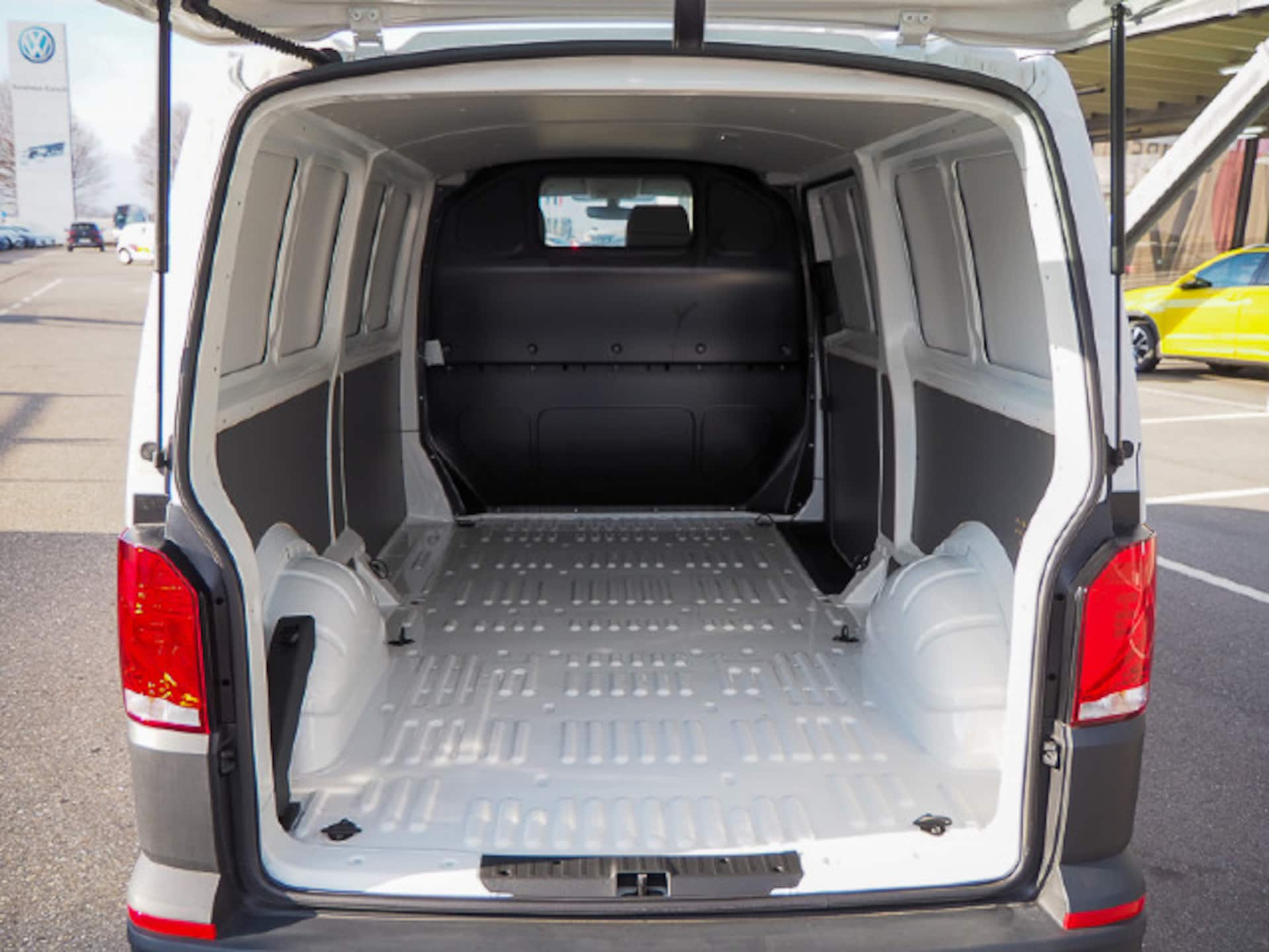 Volkswagen T6.1 Transporter Kasten langer Radstand