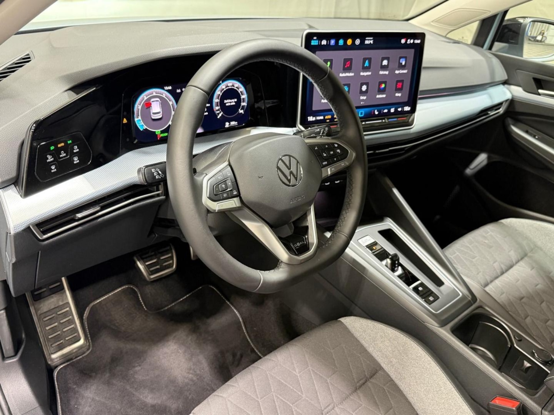 Volkswagen Golf Life