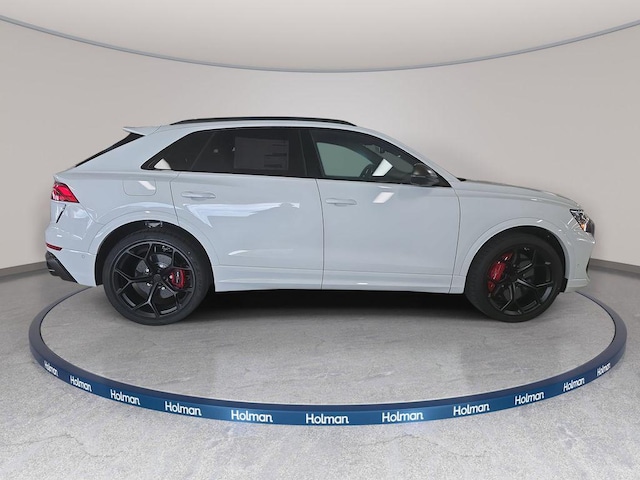 2026 Audi RS Q8 SUV performance