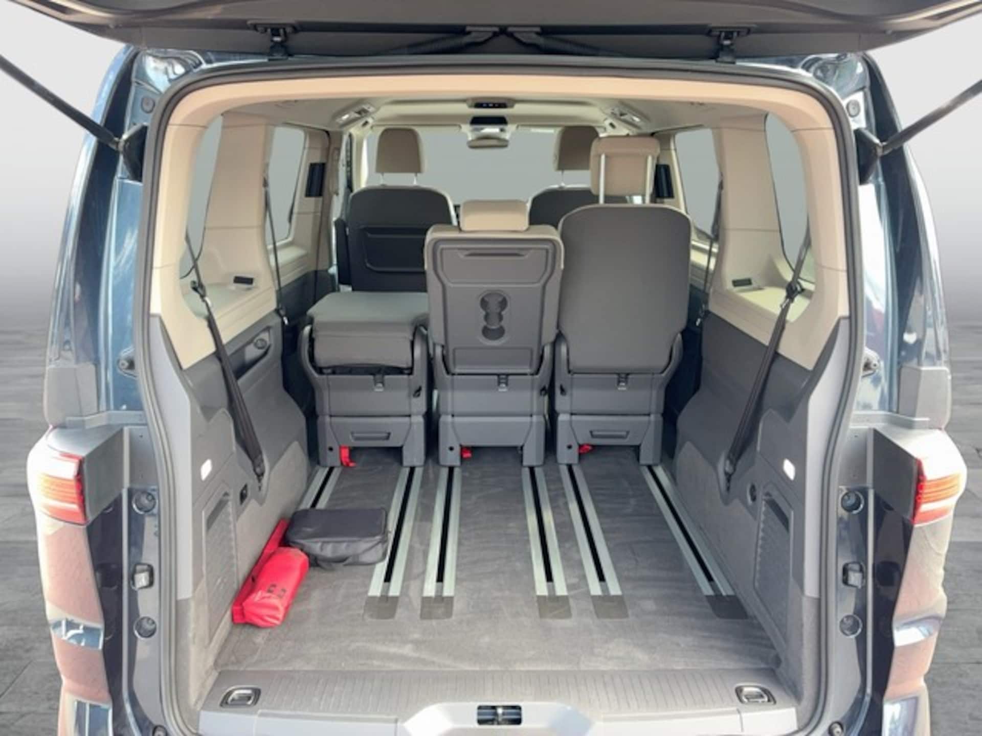 Volkswagen Multivan Basis-Modell