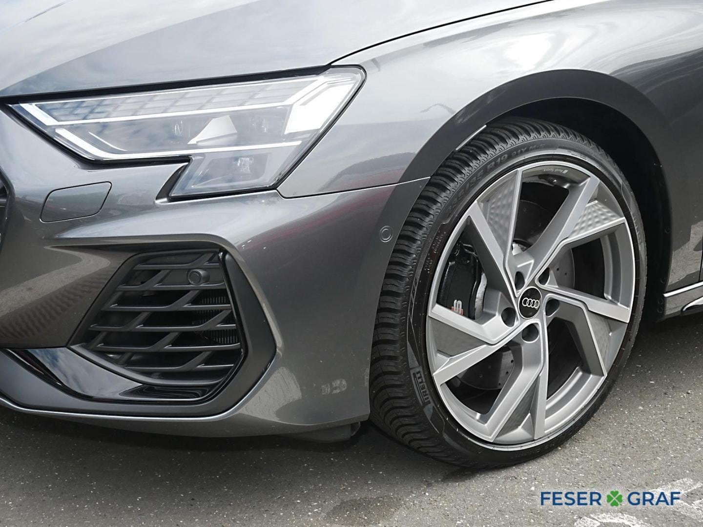 Bild über Audi S3 Limousine TFSI quattro S tronic - für weitere Informationen kontaktieren Sie den Audi Partner