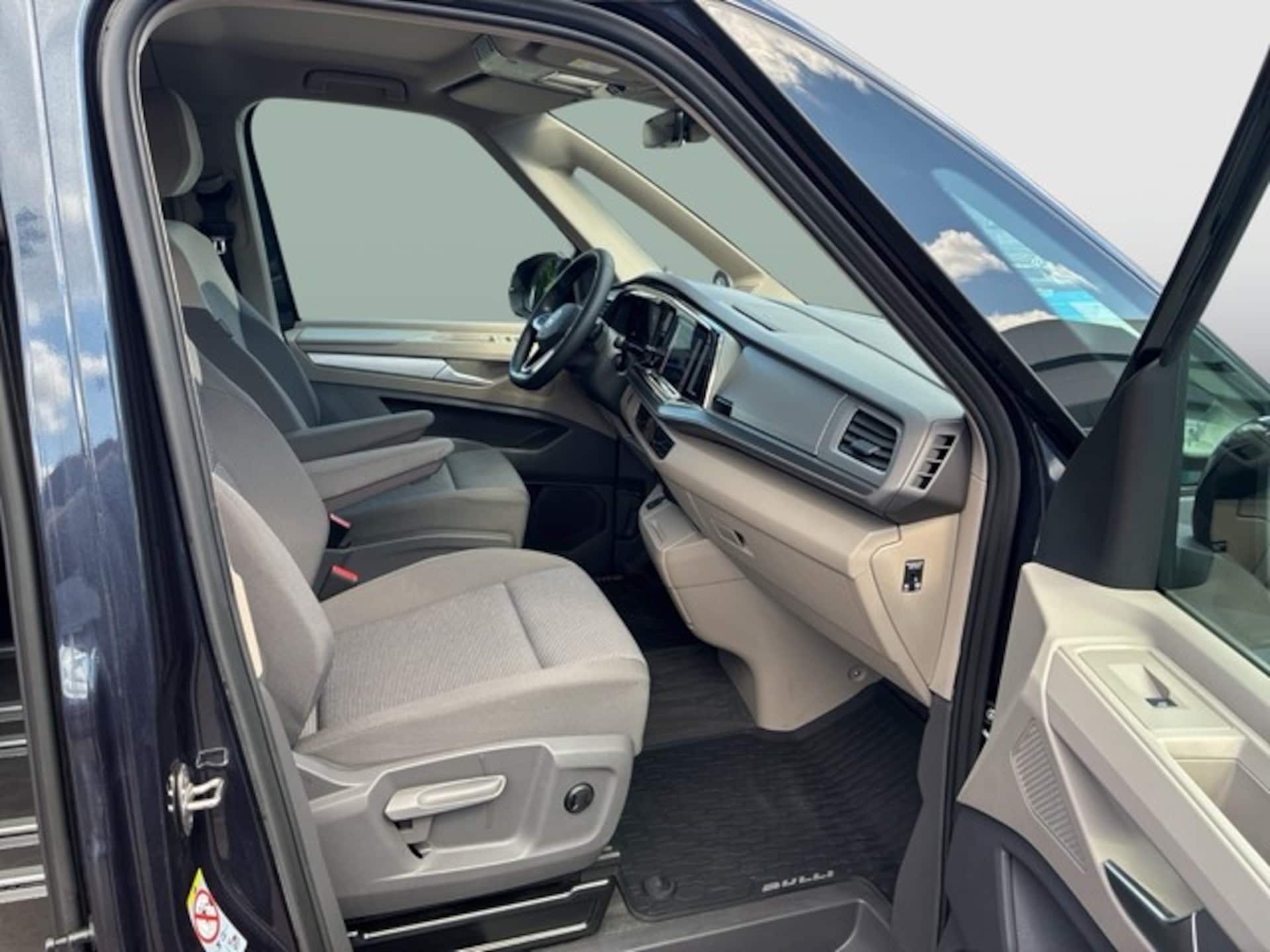 Volkswagen Multivan Basis-Modell