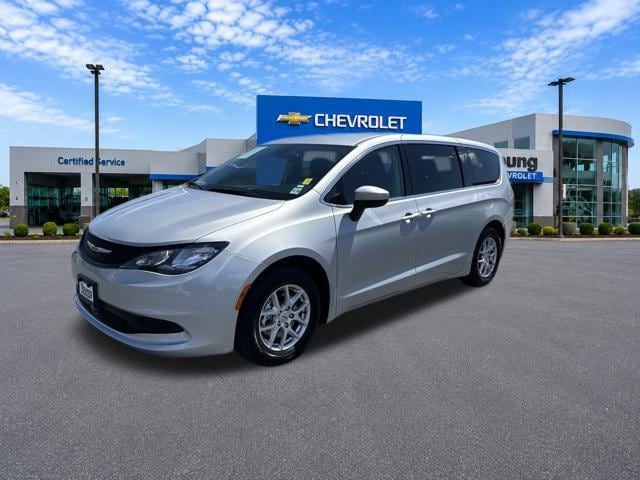 2023 Chrysler Voyager