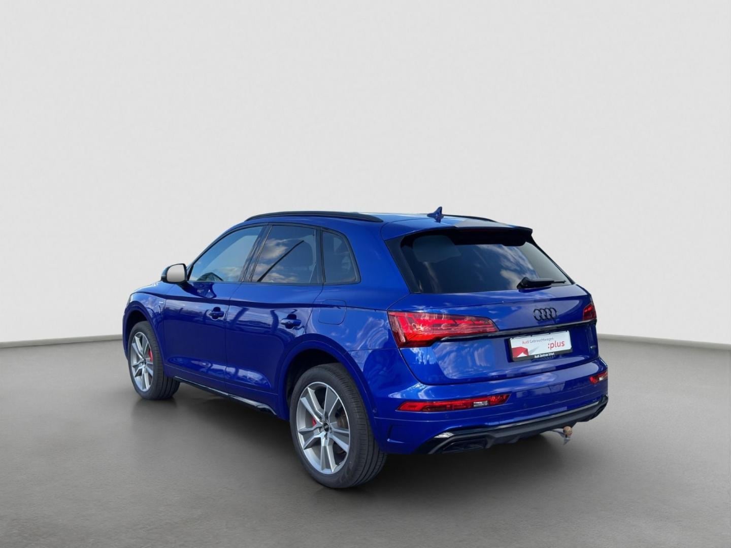Bild über Audi Q5 TFSI e S line business 55 TFSI e quattro S tronic - für weitere Informationen kontaktieren Sie den Audi Partner