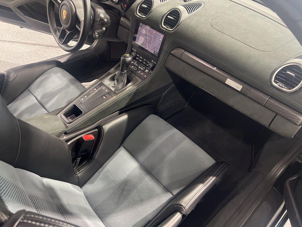 2024 Porsche 718 GT4 RS - Photo 21