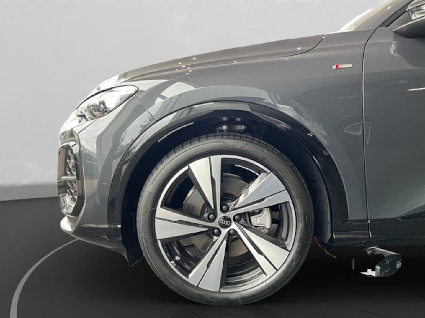 Bild über Audi Q5 Sportback TDI quattro 150 kW S tronic - für weitere Informationen kontaktieren Sie den Audi Partner