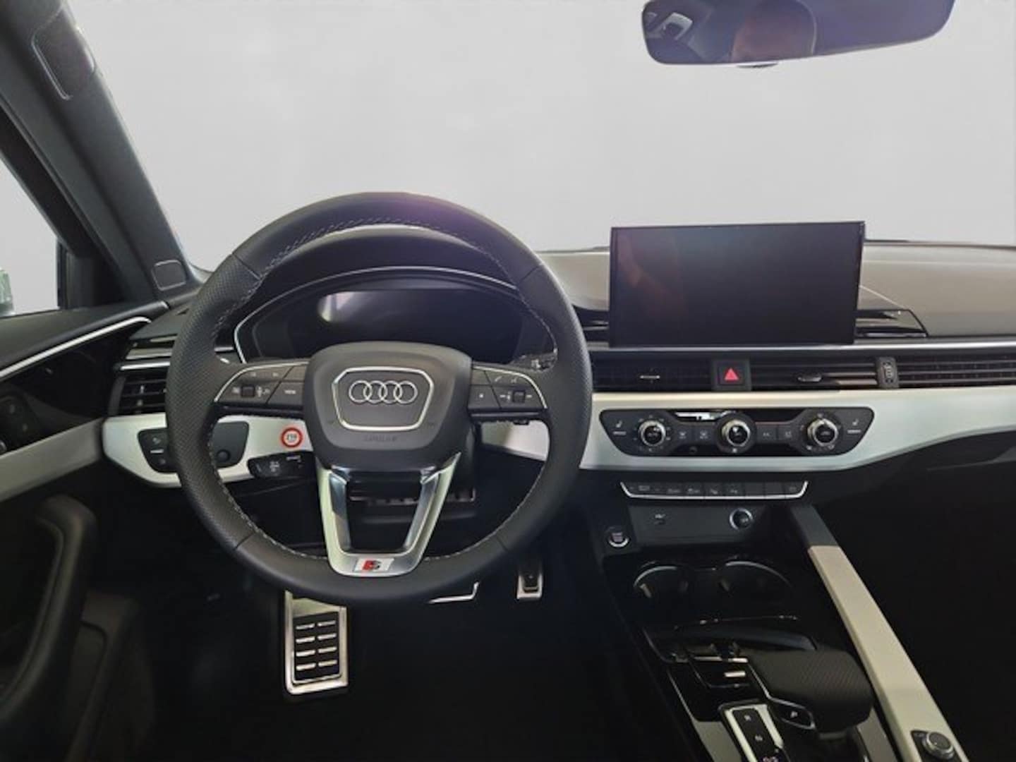 Bild über Audi A4 Avant S line 40 TFSI S tronic - für weitere Informationen kontaktieren Sie den Audi Partner