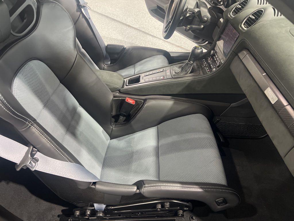 2024 Porsche 718 GT4 RS - Photo 22