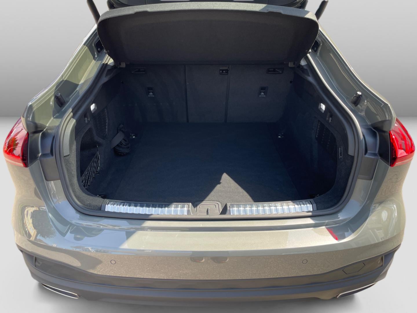 Bild über Audi A5 Limousine TFSI S tronic - für weitere Informationen kontaktieren Sie den Audi Partner