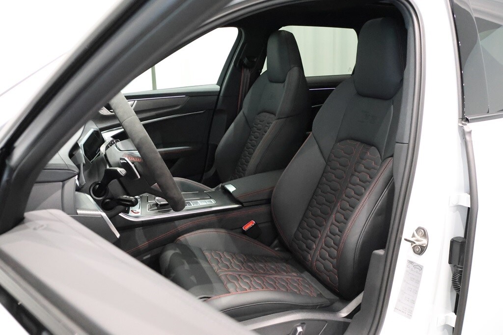 Bild som visar&nbsp;Audi RS 6 Avant&nbsp;RS 6 Avant performance 630 hk tiptronic - för mer information kontakta din Audi Partner