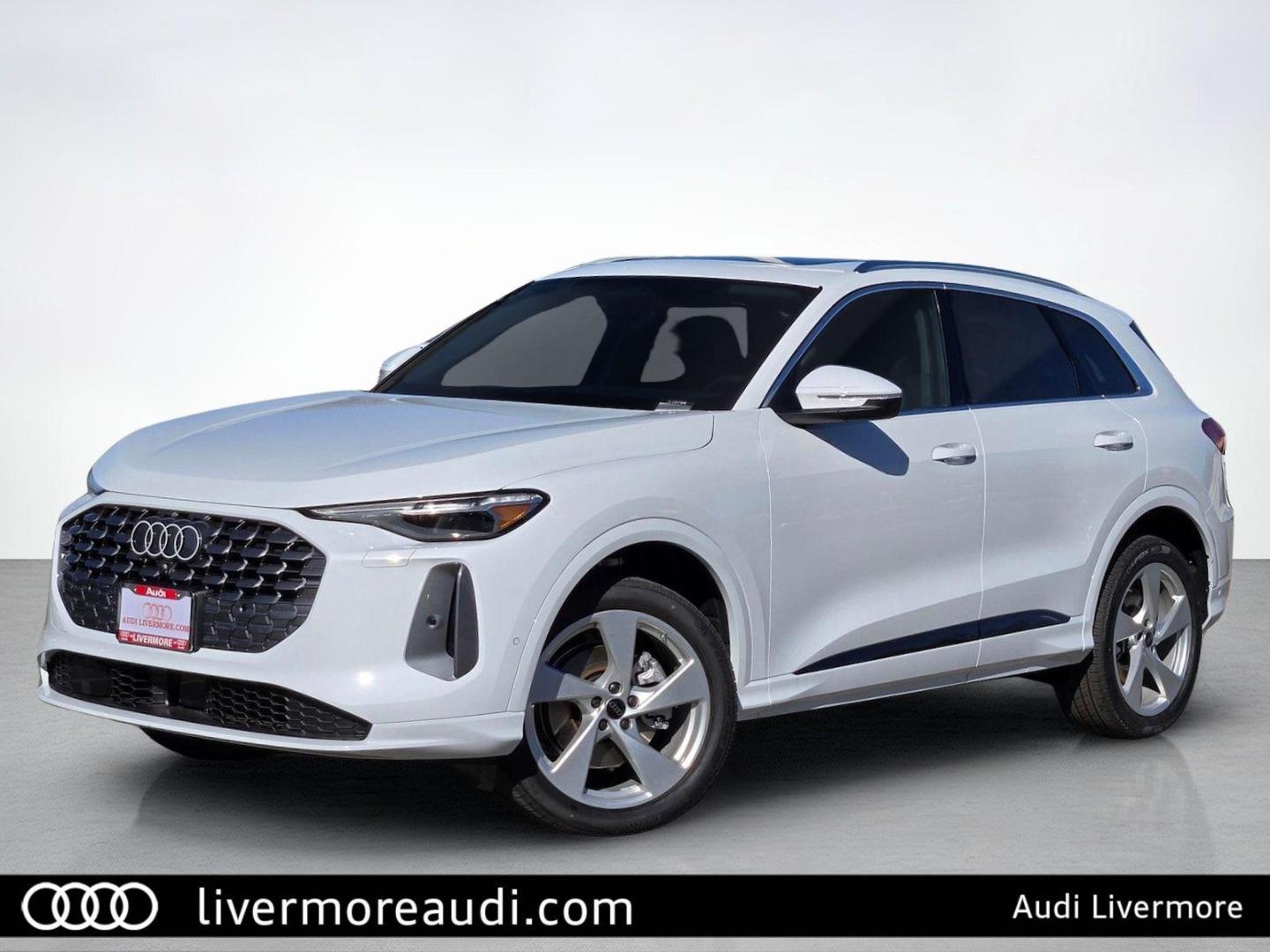 2025 Audi Q5 40 Premium Plus's photo