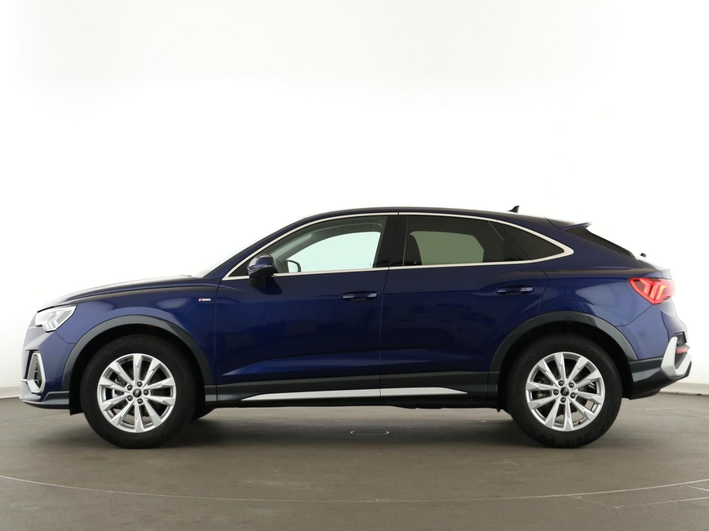 Bild über Audi Q3 Sportback S line 35 TFSI S tronic - für weitere Informationen kontaktieren Sie den Audi Partner