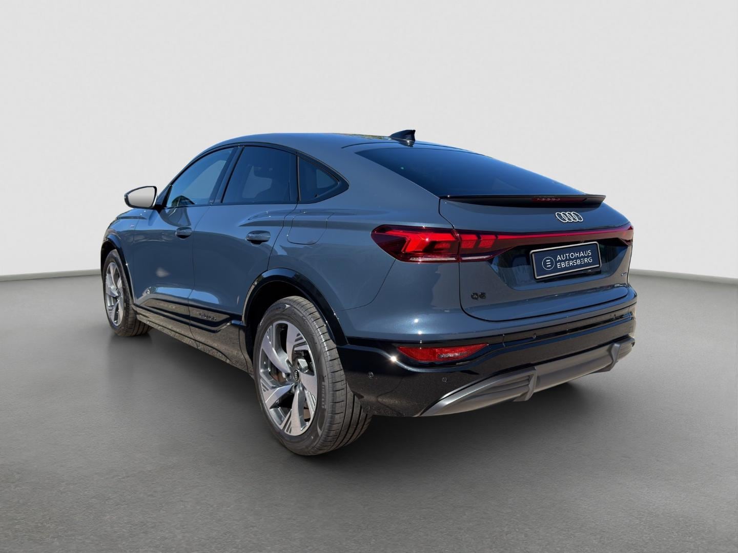 Bild über Audi Q6 Sportback e-tron e-tron quattro - für weitere Informationen kontaktieren Sie den Audi Partner