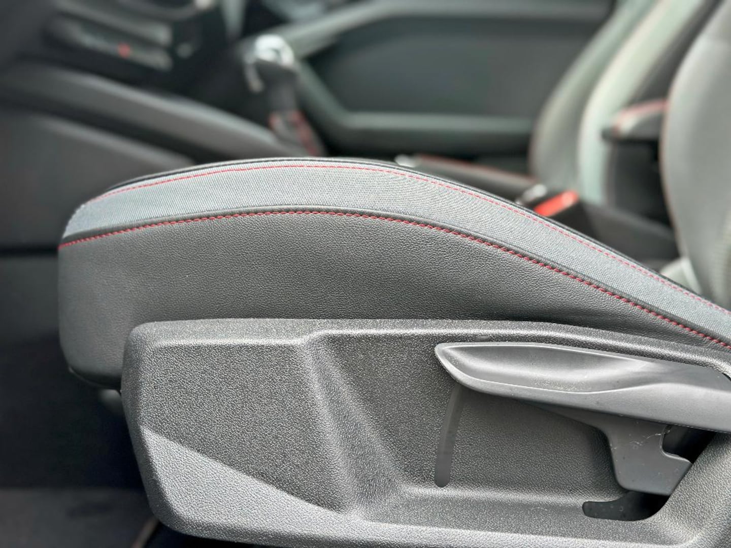 Bild über Audi A1 Sportback S line 40 TFSI S tronic - für weitere Informationen kontaktieren Sie den Audi Partner