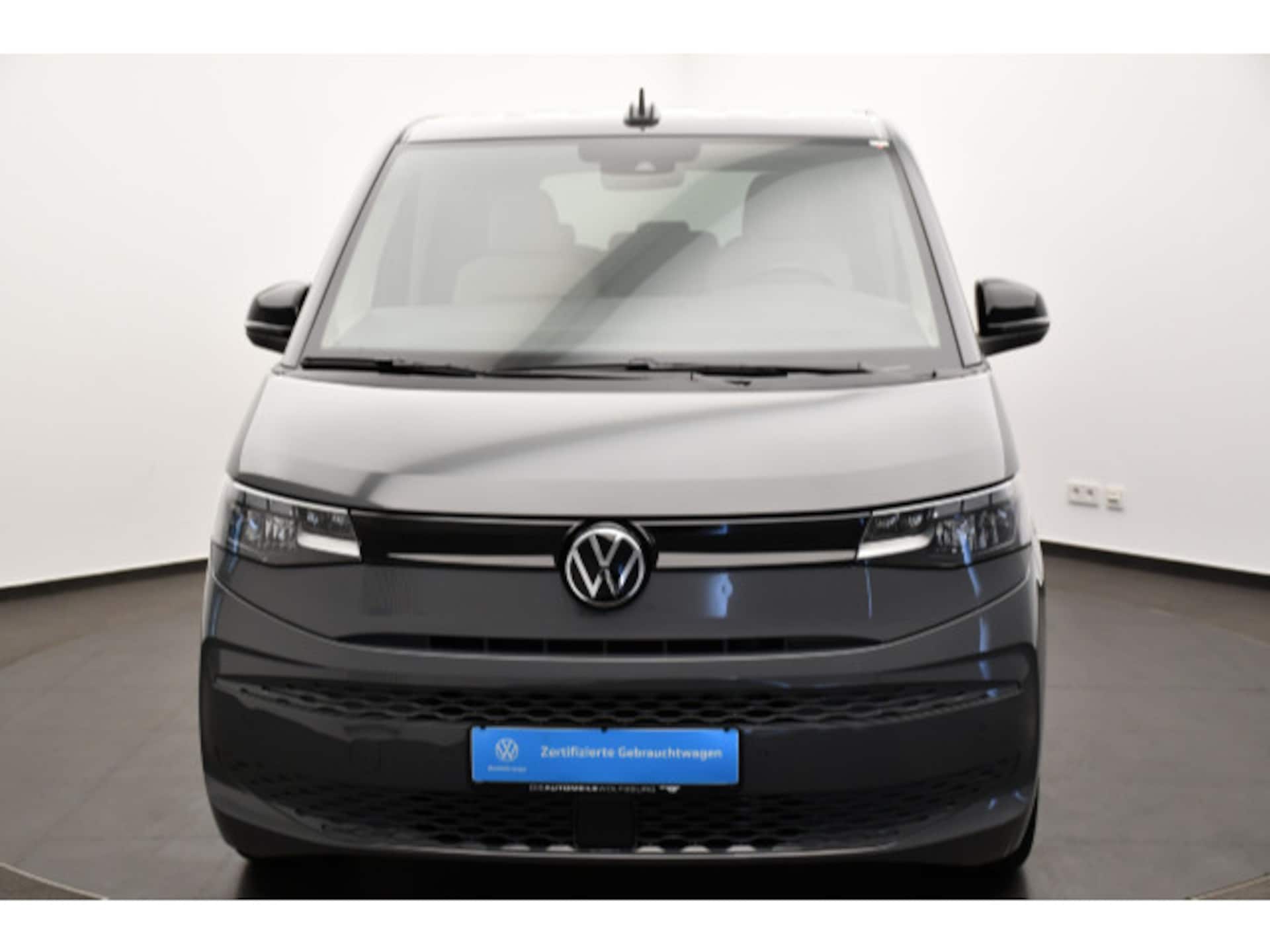 Volkswagen Multivan Basis-Modell