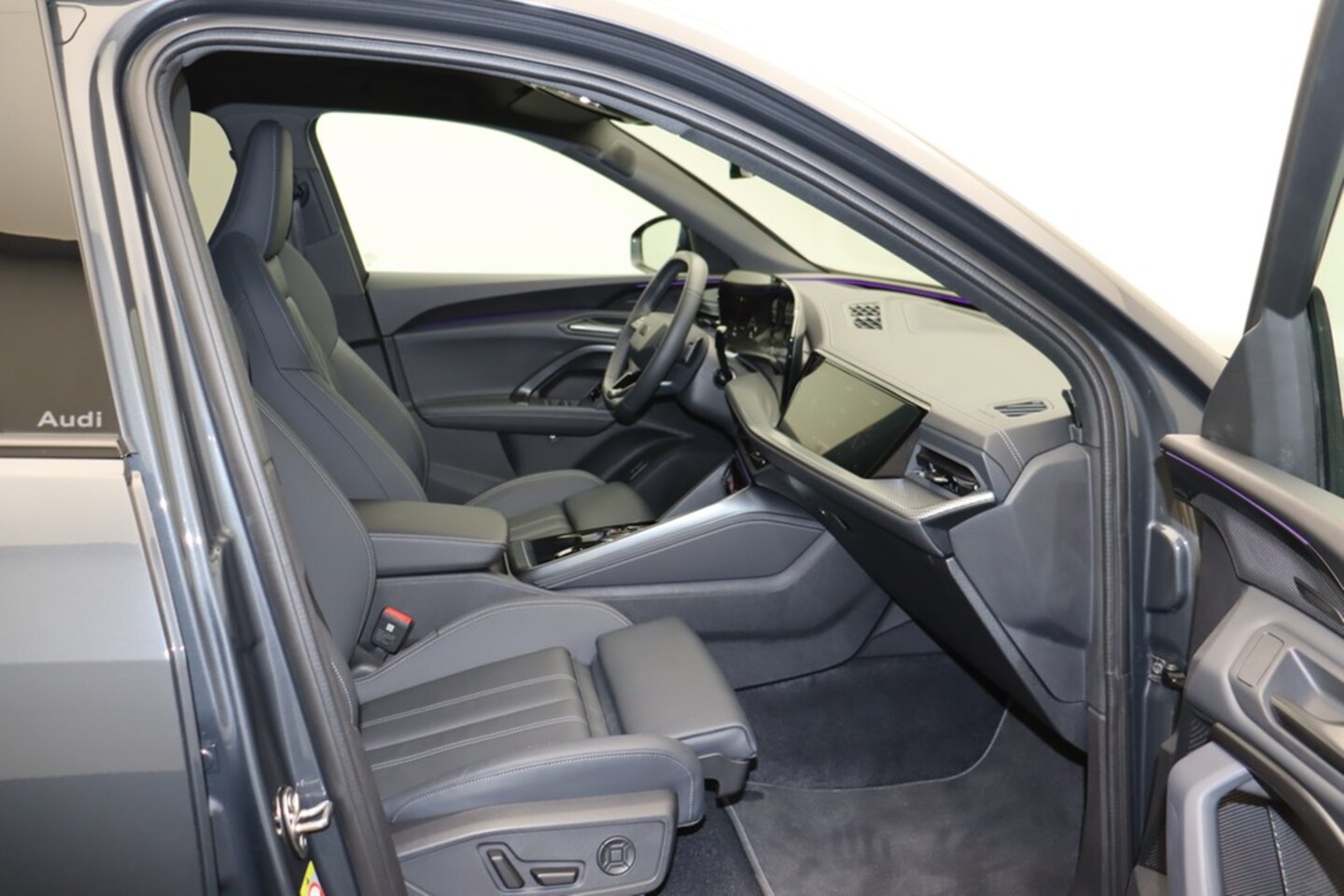 Bild über Audi Q5 SUV TDI quattro 150 kW S tronic - für weitere Informationen kontaktieren Sie den Audi Partner