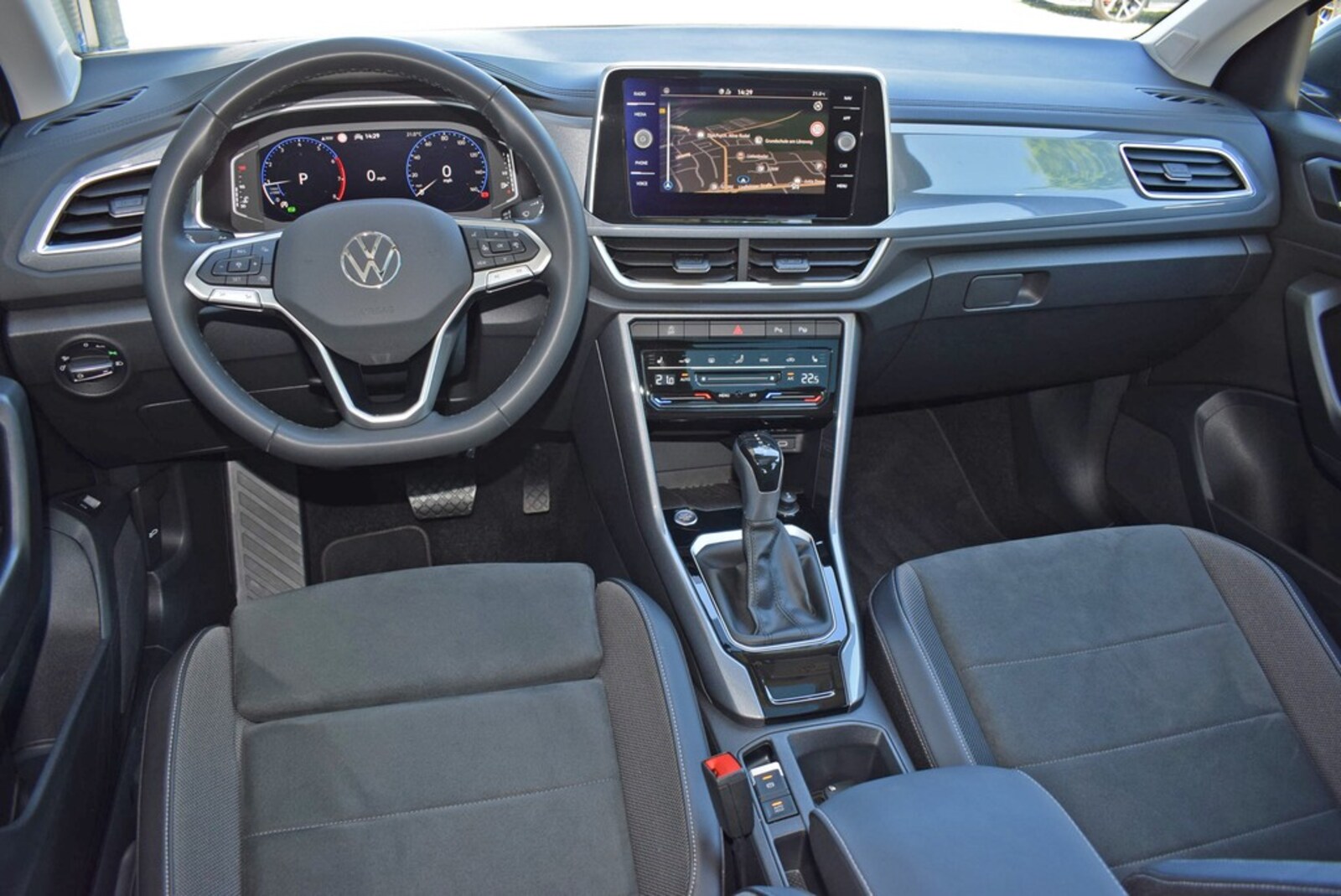 Volkswagen T-Roc – Bild 2
