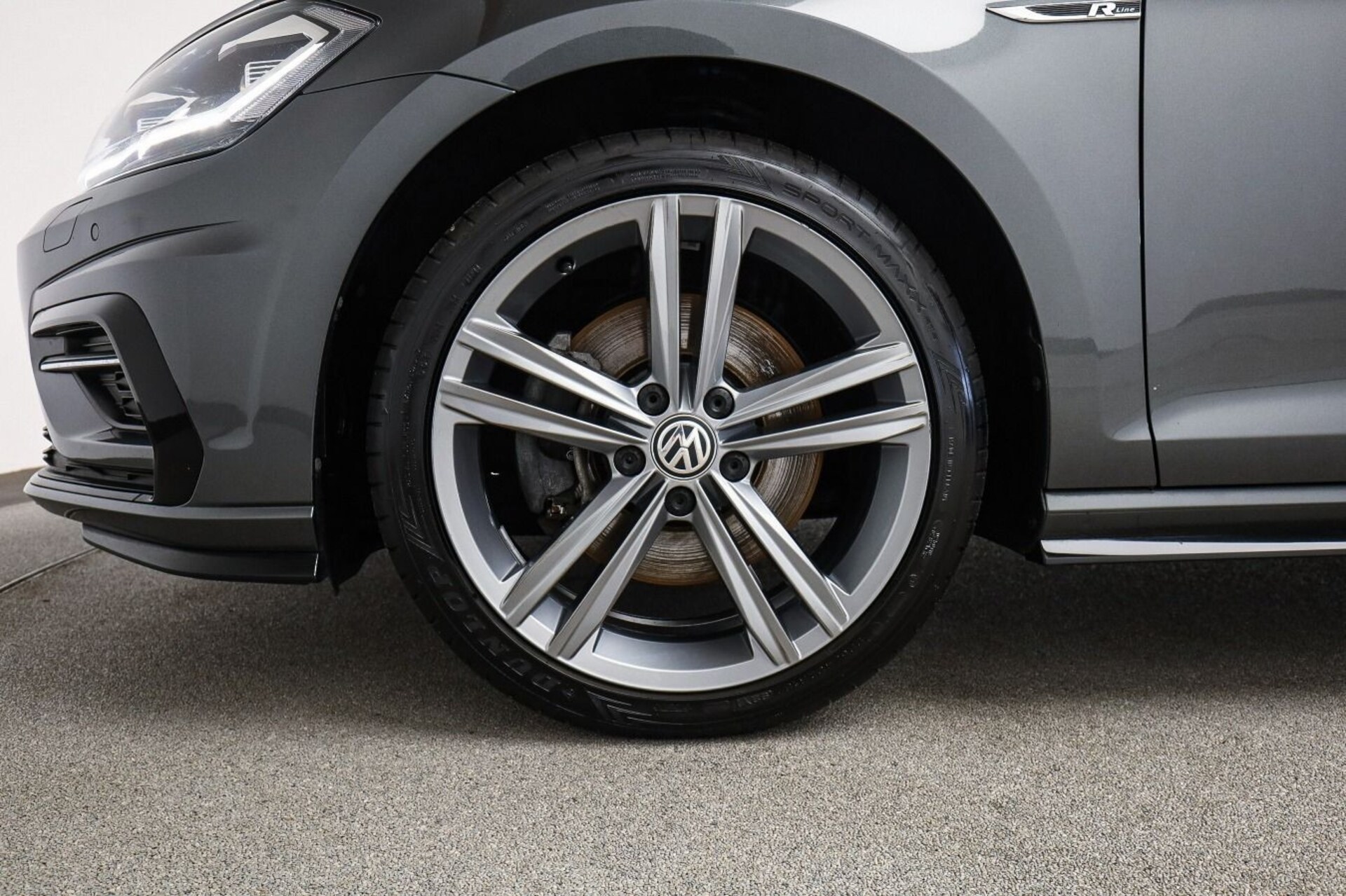 Volkswagen Golf Variant R-Line