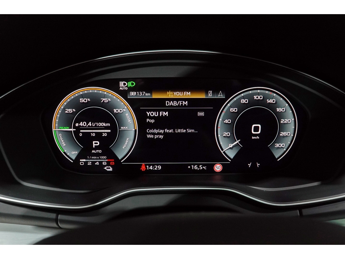 Bild über Audi Q5 TFSI e S line business 55 TFSI e quattro S tronic - für weitere Informationen kontaktieren Sie den Audi Partner