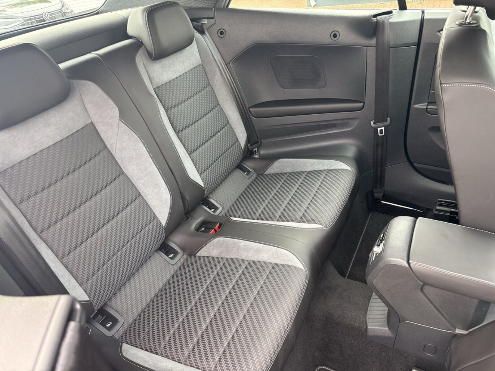 Volkswagen T-Roc Cabriolet – Bild 11