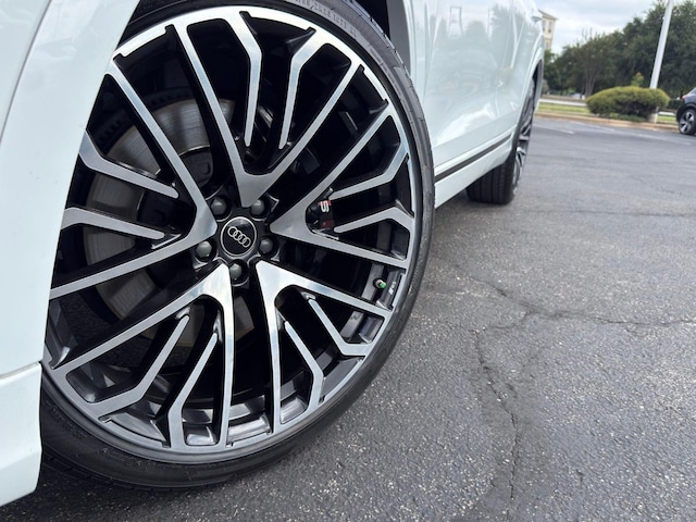 2024 Audi SQ8