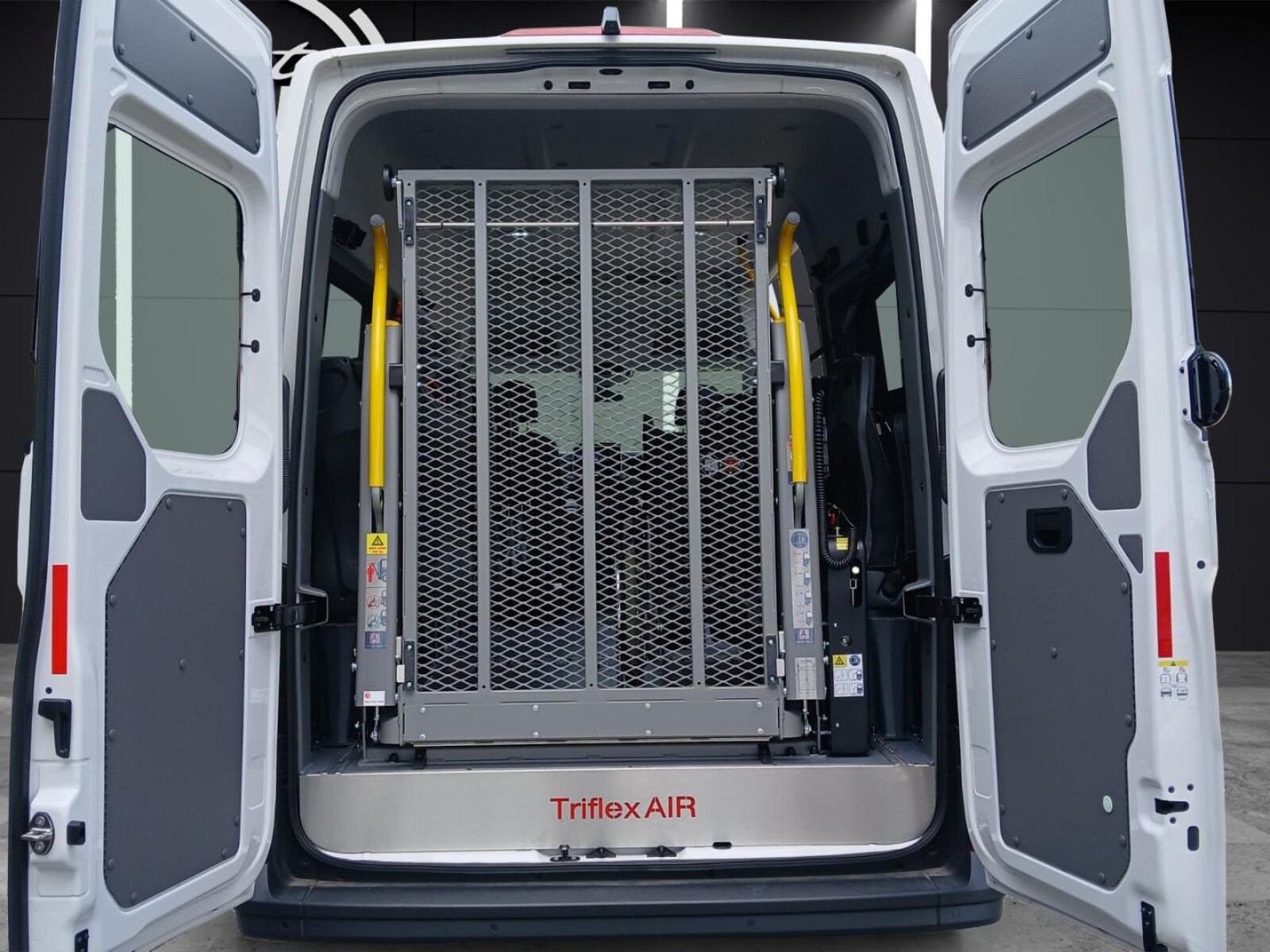 Volkswagen Crafter Kasten mittlerer Radstand – Bild 13