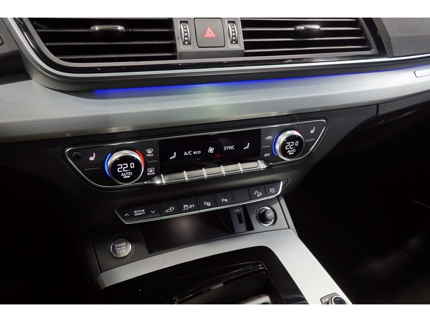 Bild über Audi Q5 TFSI e S line business 55 TFSI e quattro S tronic - für weitere Informationen kontaktieren Sie den Audi Partner