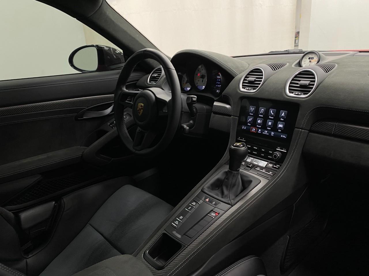 2025 Porsche 718 GT4 RS - Photo 22