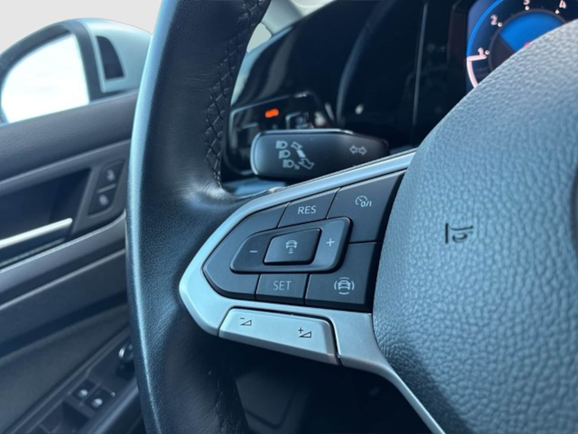 Volkswagen Golf Active