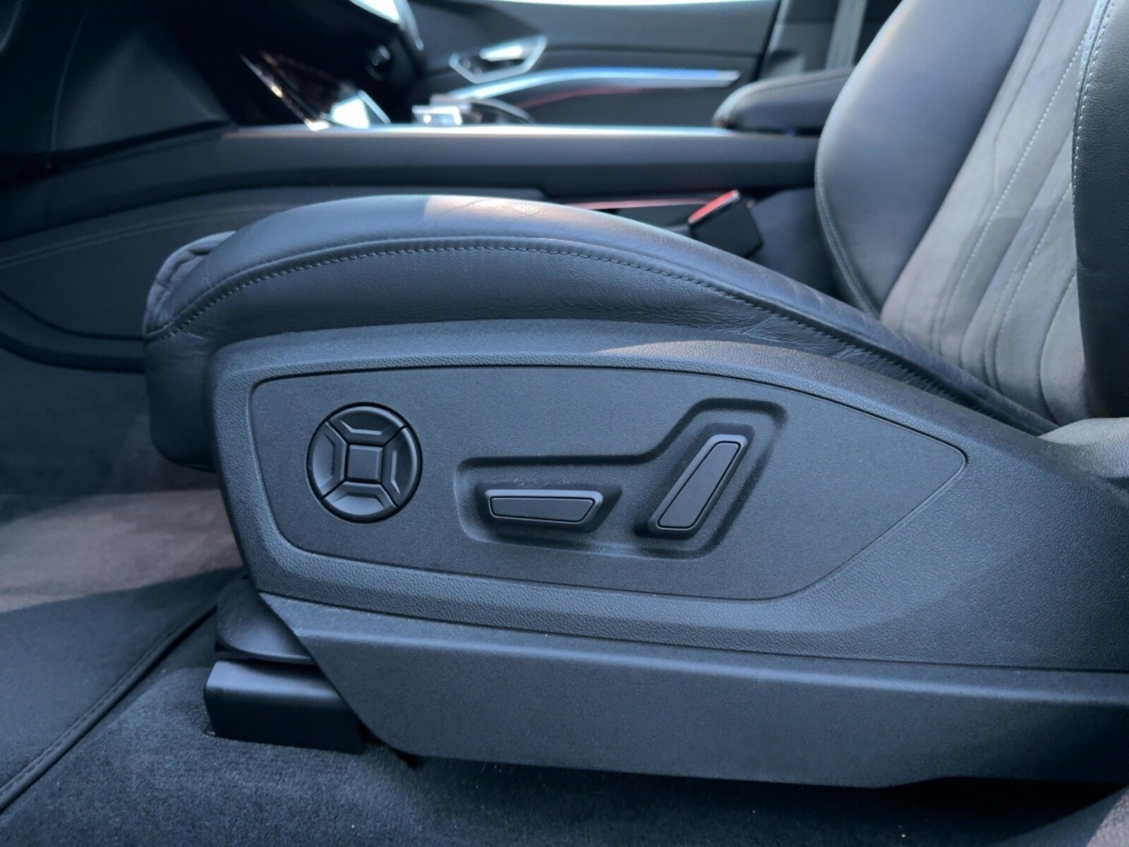 Audi Q8 e-tron – Bild 15