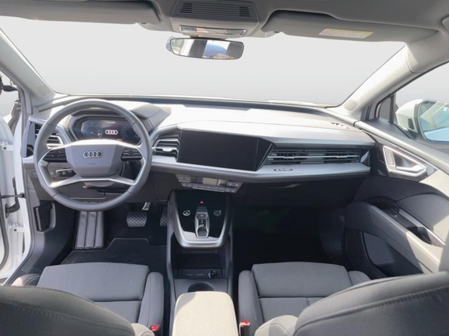 Bild über Audi Q4 Sportback e-tron 40 e-tron - für weitere Informationen kontaktieren Sie den Audi Partner