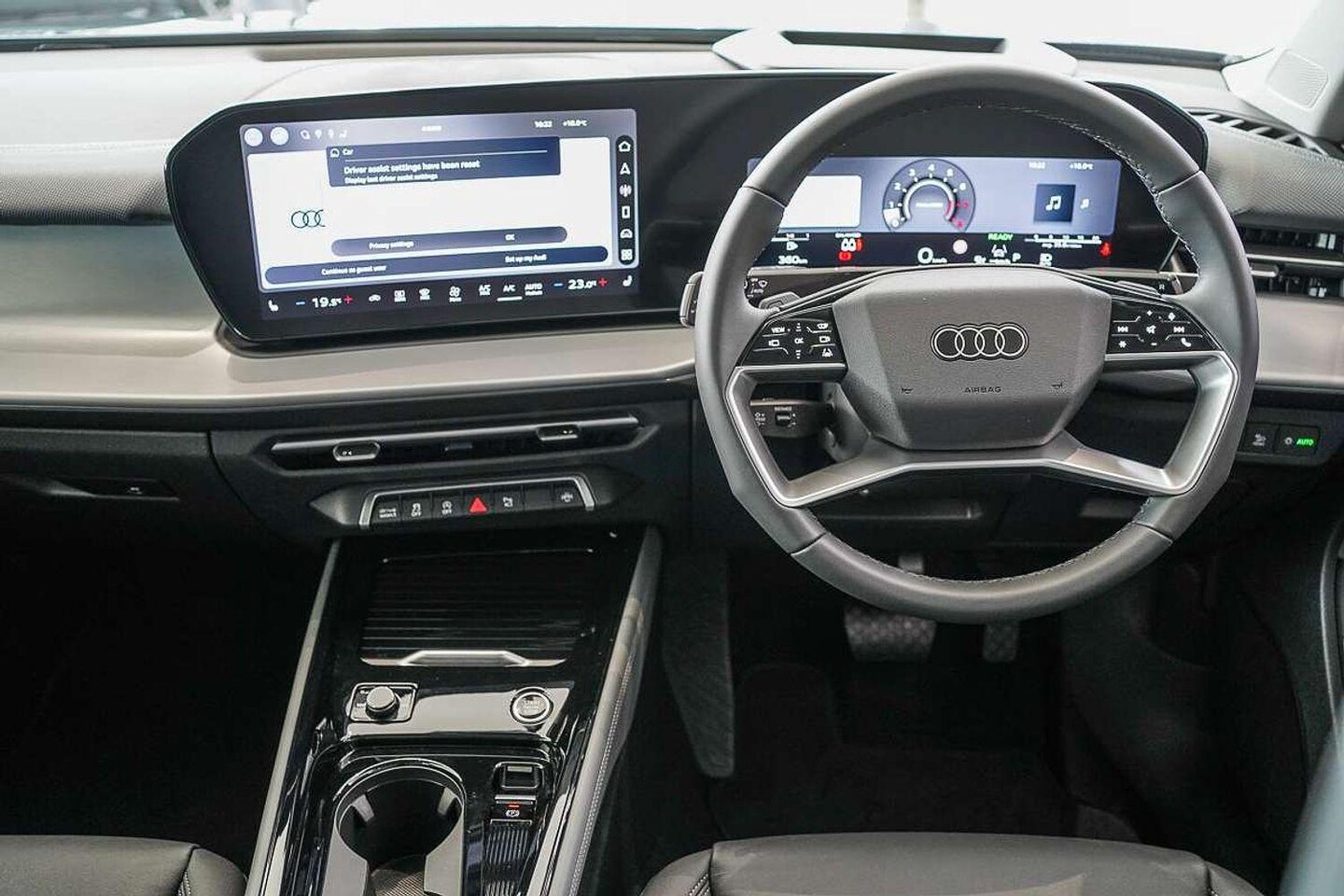 Image about Audi Q3 SUV TFSI 110 kW launch edition