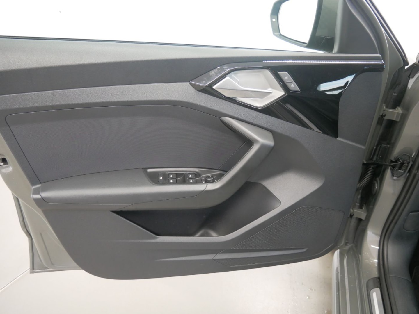 Bild über Audi A1 Sportback S line 30 TFSI Schaltgetriebe - für weitere Informationen kontaktieren Sie den Audi Partner
