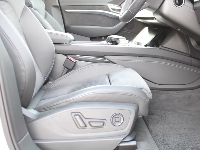 Image about Audi e-tron Sportback 55 quattro S line 300,00 kW